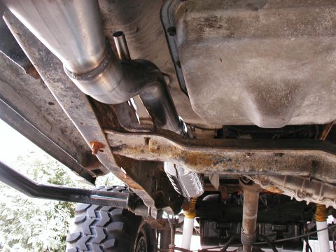 1985 Ford Bronco - going back over and out the way