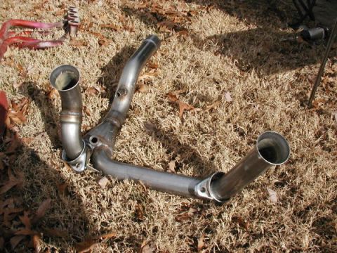 1985 Ford Bronco - y pipe front view