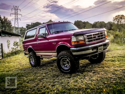 1995 Ford Bronco - just posing