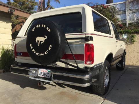 1990 Ford Bronco photo