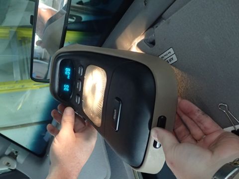 1995 Ford Bronco - Explorer Console 3