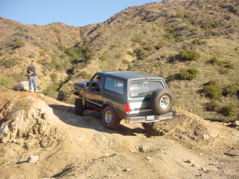 1988 Ford Bronco - James up the hill