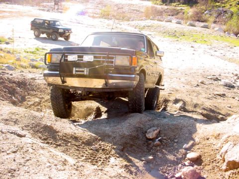 1988 Ford Bronco - Up the hill I go