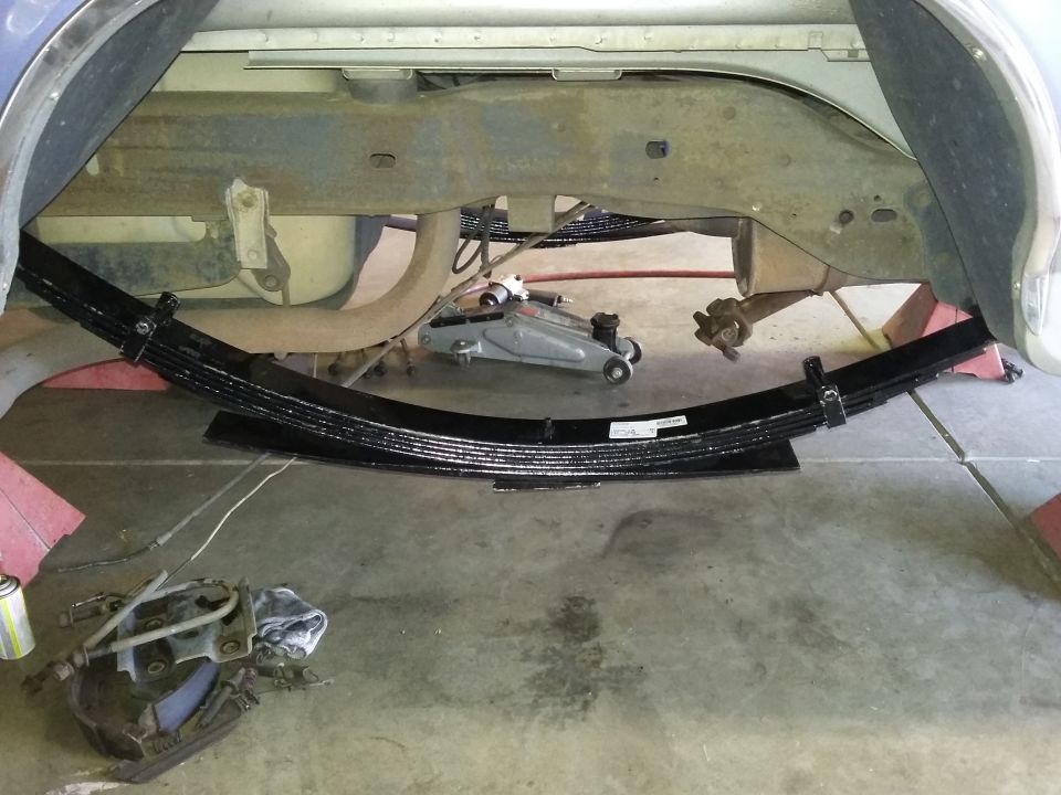 Pro Comp Leafs installed