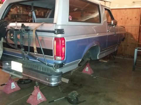 1996 Ford Bronco - Waiting for more parts