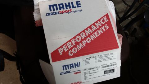 2007 Subaru Impreza - A Mahle motorsport box labeled 'Performance Components' is shown, with visible part numbers and details.