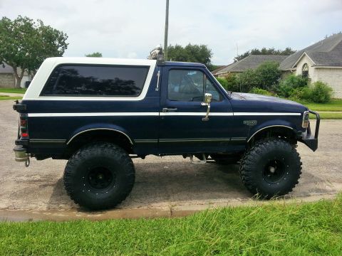 1994 Ford Bronco photo