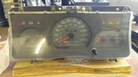 2001 Mercury Grand Marquis - Instrument cluster part, likely from a sedan, with odometer reading 09288.
