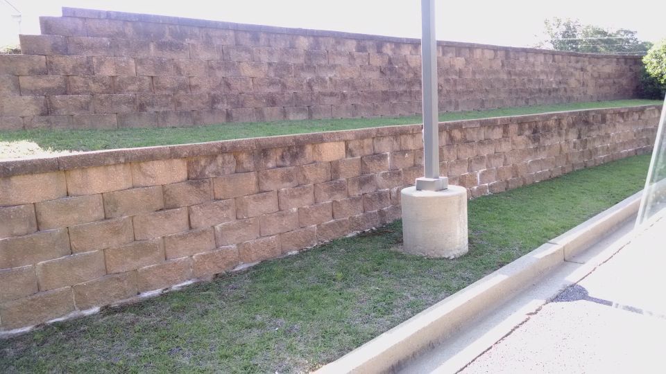 The master patio retaining wall should look something like this one near Clayton Bank.