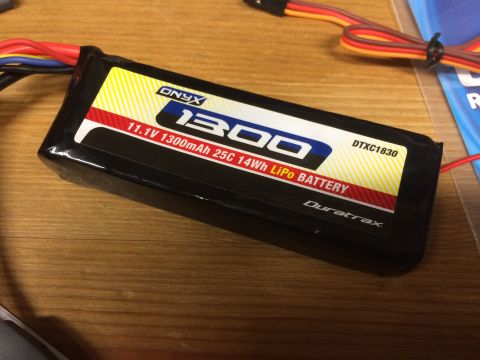 1989 Ford Bronco - This is a Duratrax Onyx 1300 LiPo battery pack, not a 1989 Ford Bronco.