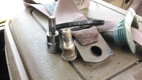 1990 Ford F-250 - using a T50 torx bit the belt came easily off