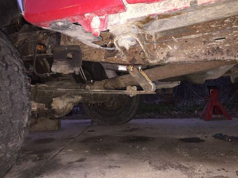 1996 Ford F-150 - rear shackle angle