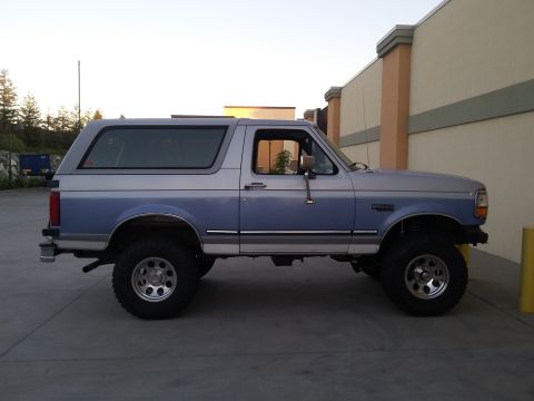 1996 Ford Bronco photo