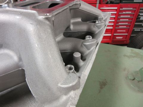 Aluminum intake manifold, close-up view