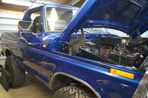 1979 Ford Bronco - Used a chalk line to get moldings straight.