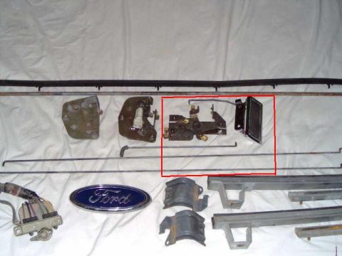 1988 Ford Bronco - Latch handle, center plate and rods sold