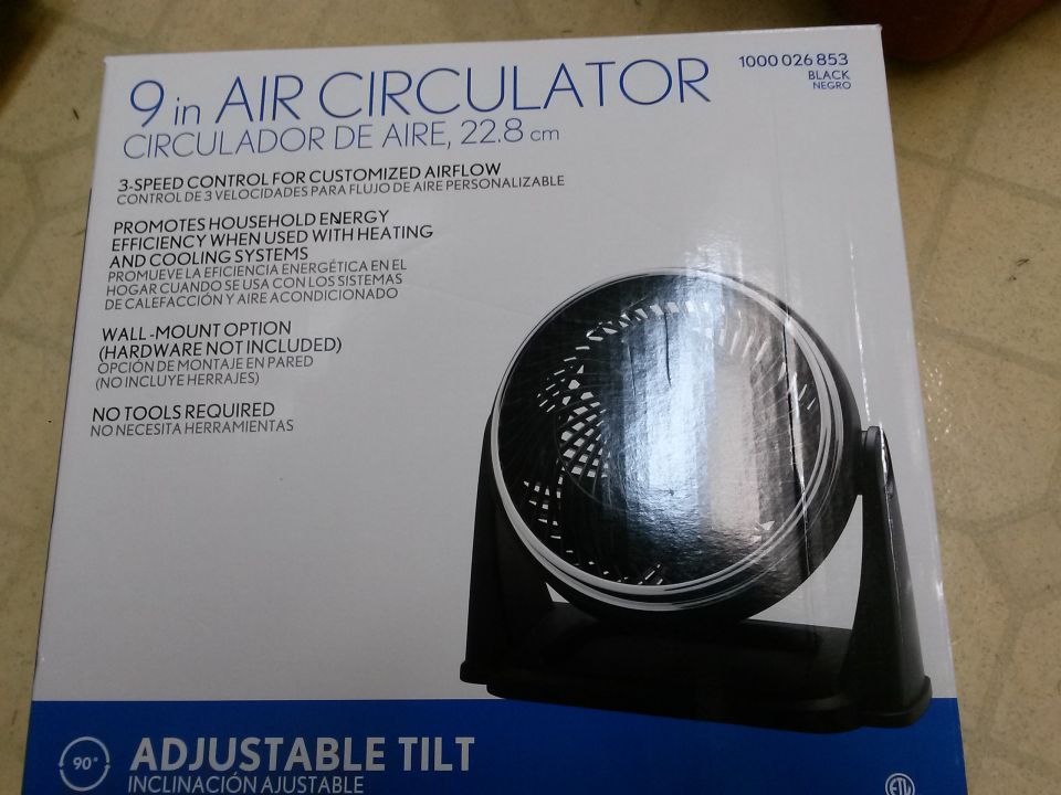 Box for a 9-inch air circulator with adjustable tilt. Text describes features like 3-speed control and energy efficiency