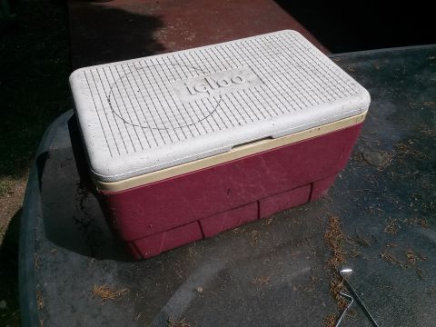 1996 Ford Bronco - This Igloo cooler is not a 1996 Ford Bronco air conditioner component.