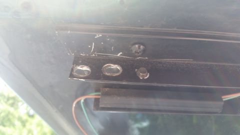 1996 Ford Bronco - drivers side far latch rail