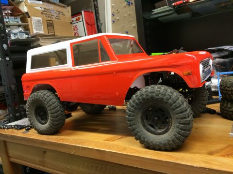 1989 Ford Bronco - This is a remote-controlled model of a Ford Bronco, not a 1989 model.
