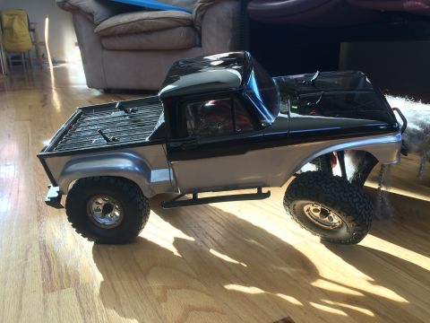 1989 Ford Bronco - This is a remote-controlled truck with a two-tone paint scheme.