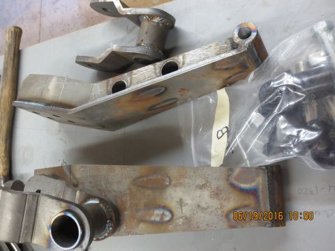 1986 Ford Bronco - Sky Manufacturing Dual shock mounts. Finally a good dual shock option! very thick and well made.