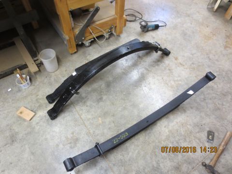 1986 Ford Bronco - leaf springs! front leafs are for a rear K20 (5 leafs overload) and rear leafs are 57" fords Procomp 24311.