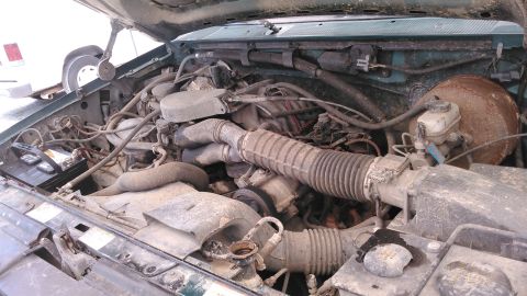 1996 Ford Bronco - last time the original engine will run. it is still dirty from last offroading trip