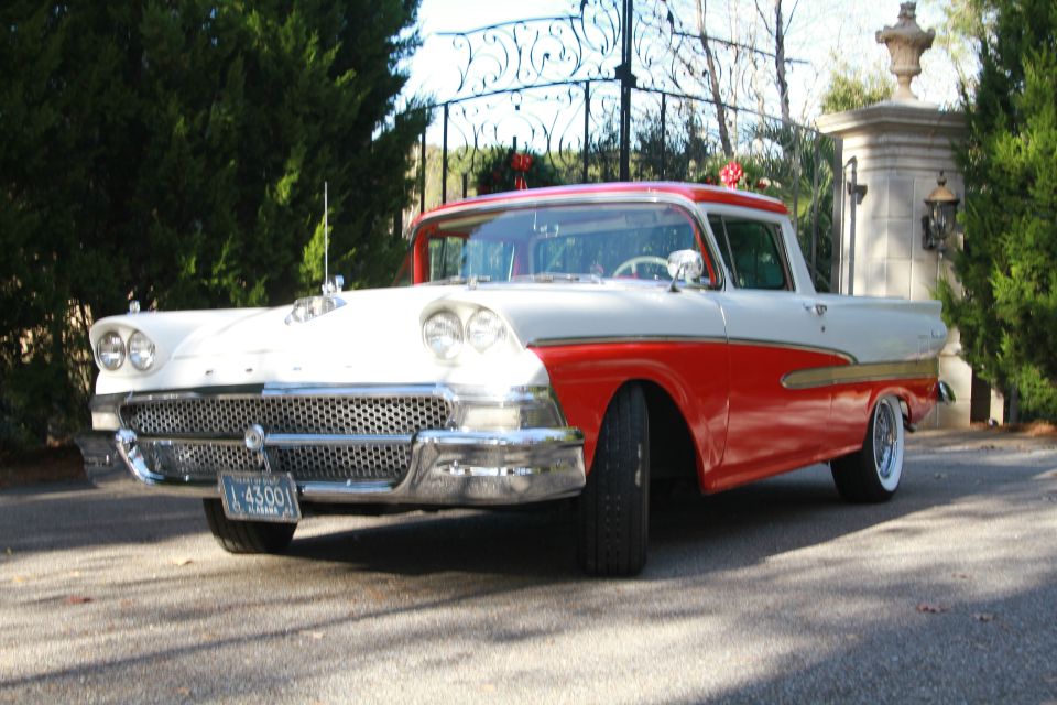 1958 Ford Ranchero, red and white, 3q-front view