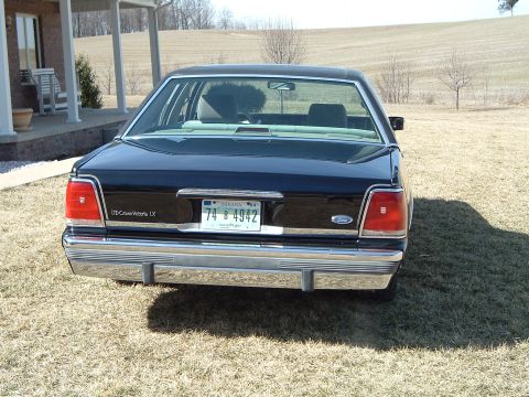 1989 Ford Crown Victoria LTD - 7