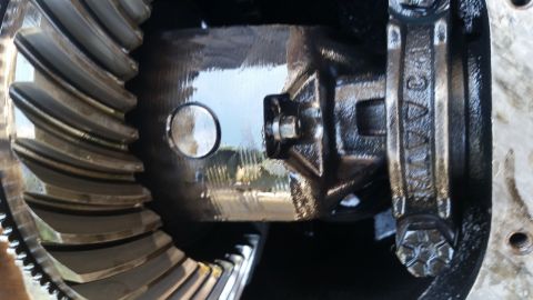 1992 Ford Bronco - Differential gears and housing shown in detail.