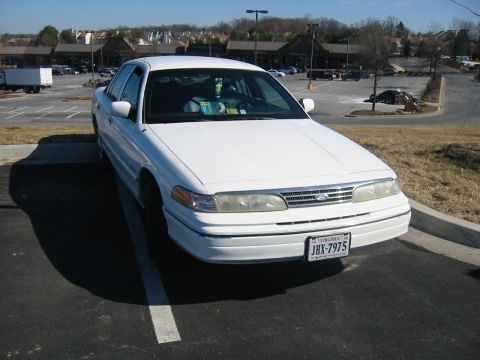 1994 Ford Crown Victoria photo