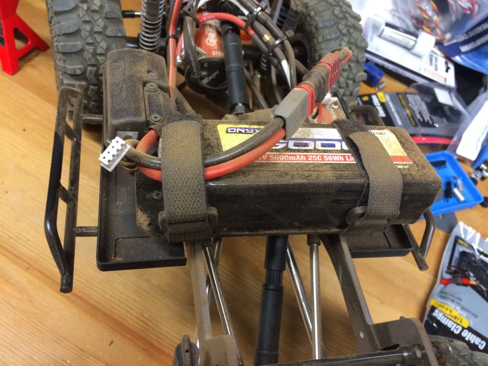 RC car chassis with Onyx 5000mAh battery pack and wiring