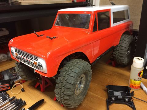 1989 Ford Bronco - This RC model resembles a first-generation Ford Bronco, produced from 1966 to 1977.