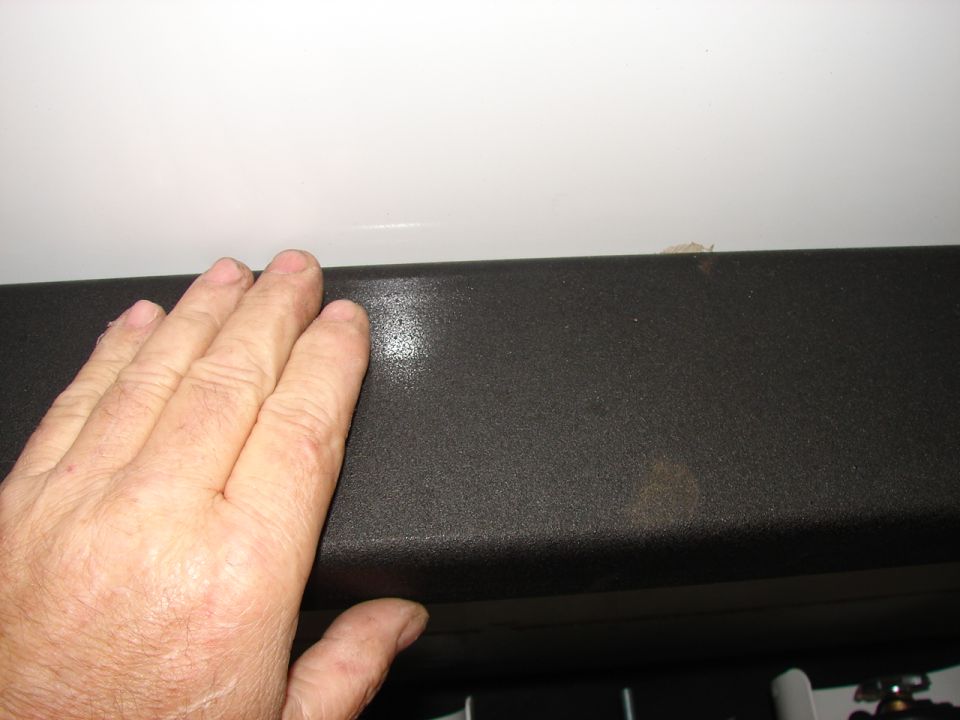 panel loose because of missing silicone