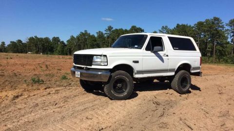 1996 Ford Bronco photo
