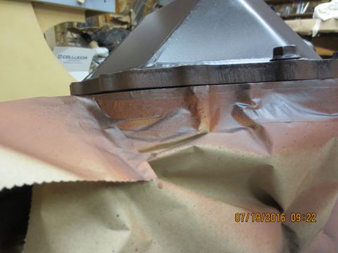 1986 Ford Bronco - The gap here shows that the diff flange warped when GLO welded to it. hopefully the Right Stuff will seal to it.