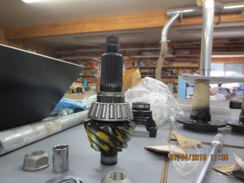 1986 Ford Bronco - 14 bolt crush sleeve eliminator from ECGS. no more crush sleeve!