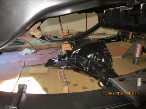 1986 Ford Bronco - pinion angle. looks pretty good. should get better once the full weight is sitting on the truck.