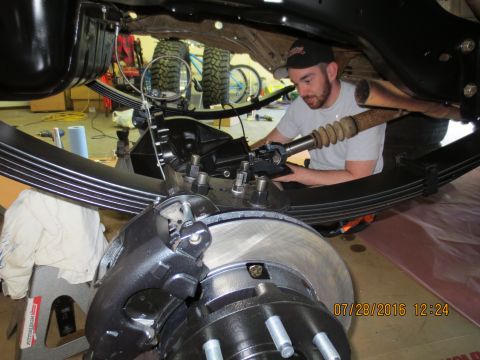 1986 Ford Bronco - me hooking up the drive shaft