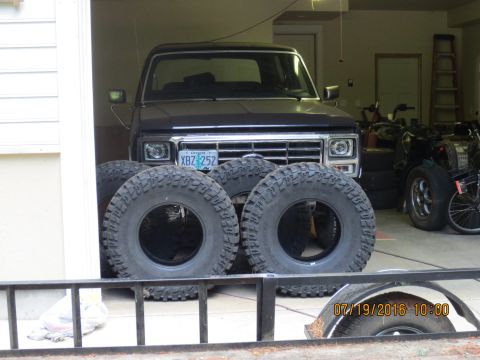 1986 Ford Bronco - cooper STT pros!