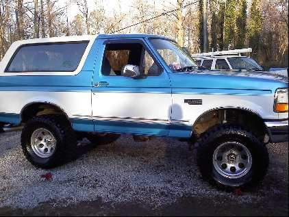 1995 Ford Bronco photo