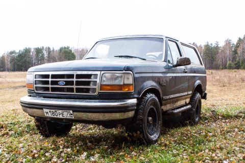 1992 Ford Bronco photo