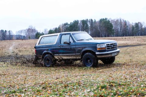 1992 Ford Bronco photo