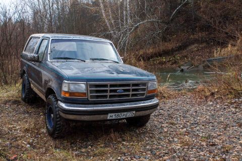 1992 Ford Bronco photo
