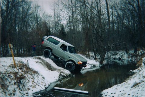 1995 Ford Bronco - Fun creek crossing.