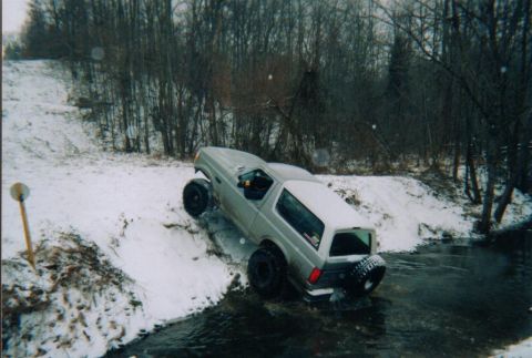 1995 Ford Bronco - Even more fun on the way up.