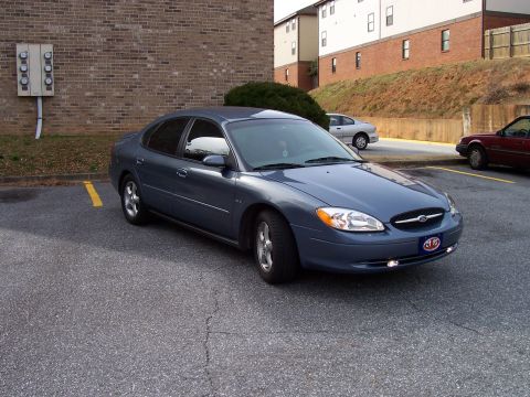 2000 Ford Taurus photo