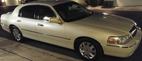 2004 Lincoln Town Car