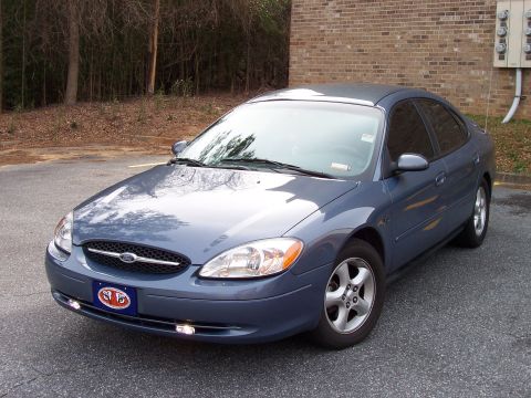 2000 Ford Taurus photo